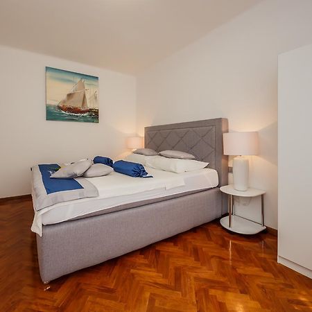 Apartment Emica Split Bagian luar foto