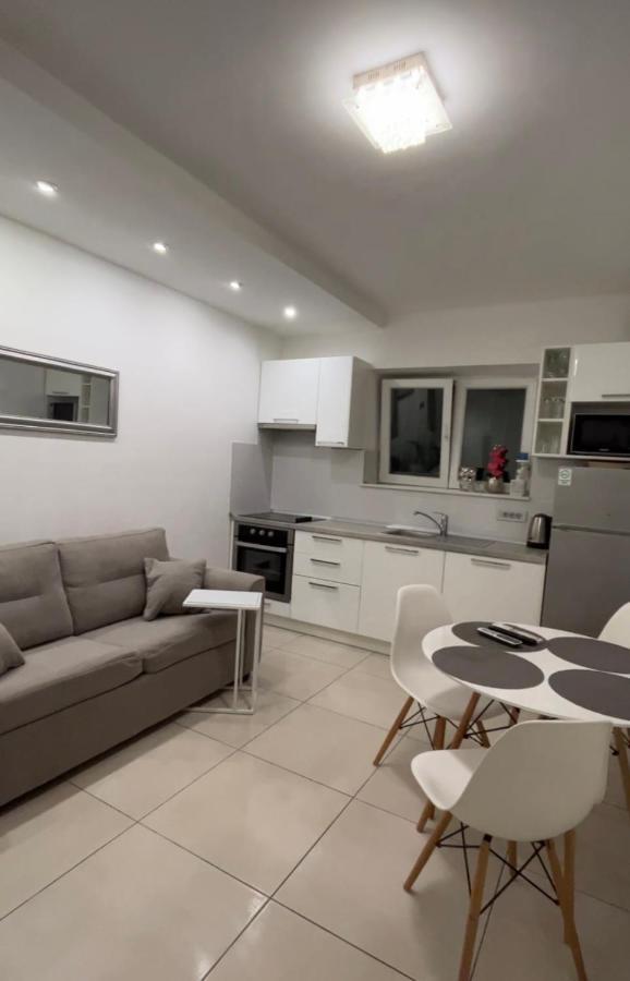 Apartment Emica Split Bagian luar foto