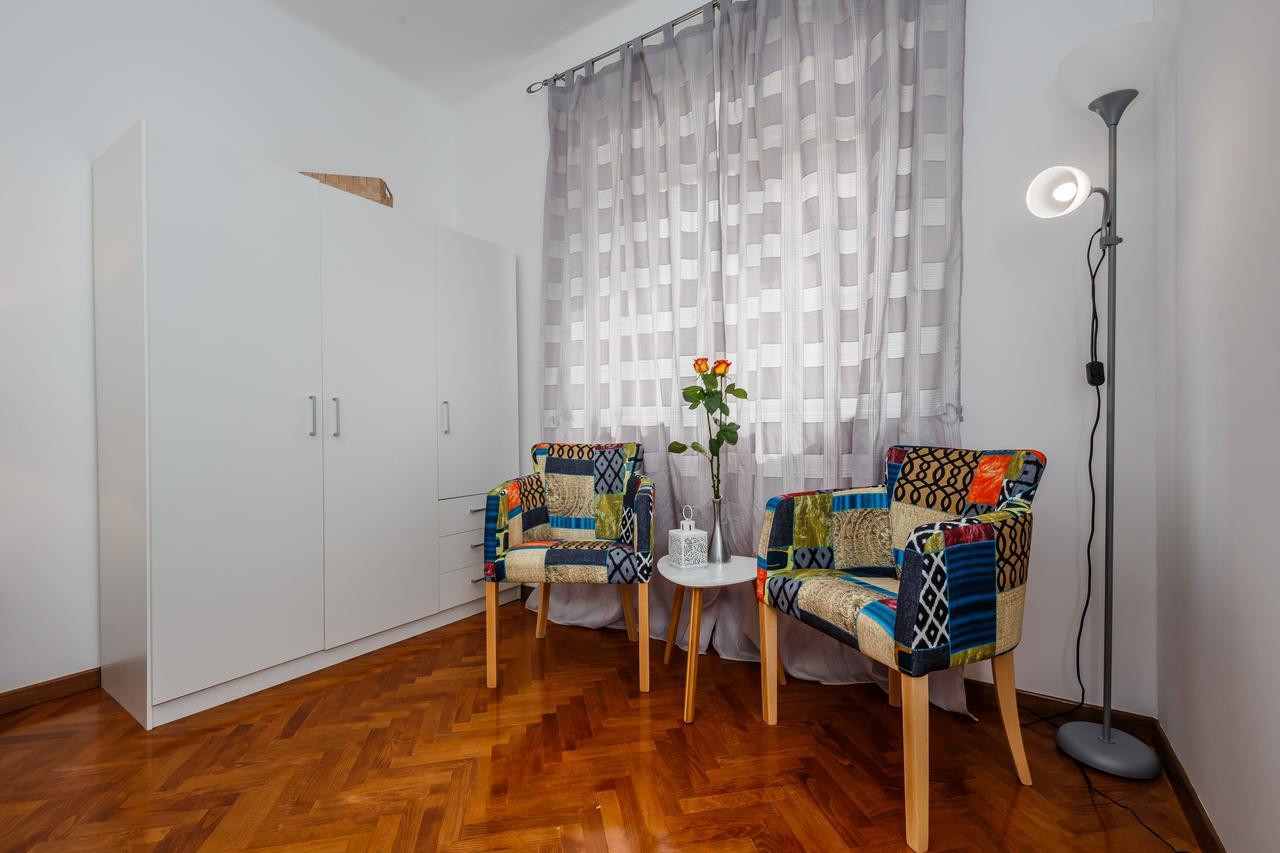 Apartment Emica Split Bagian luar foto