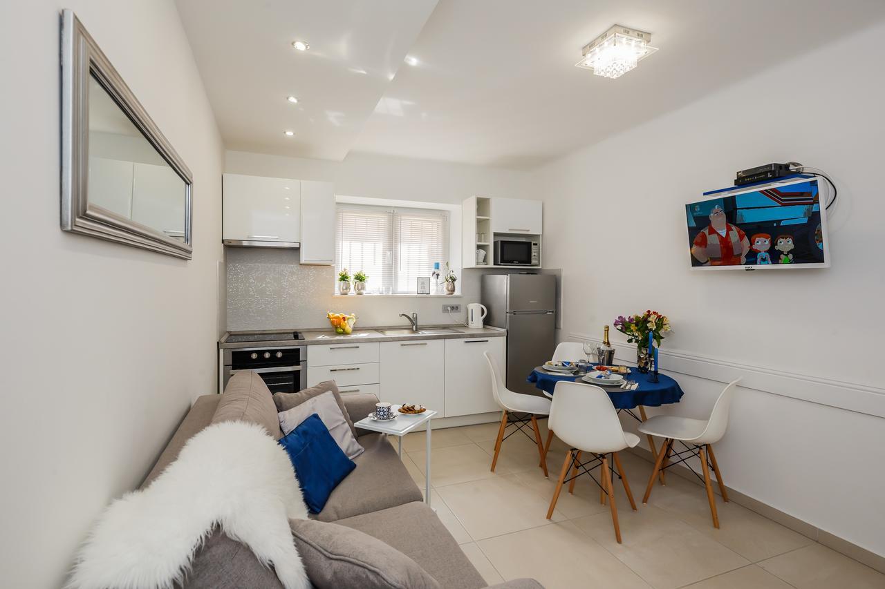 Apartment Emica Split Bagian luar foto