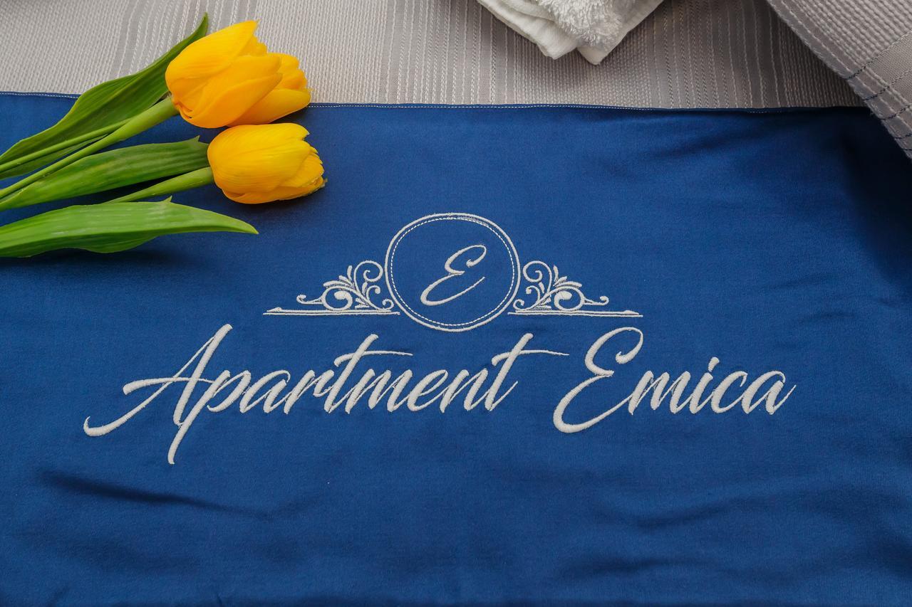 Apartment Emica Split Bagian luar foto