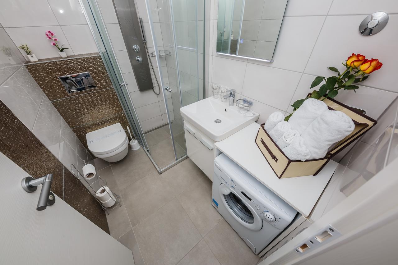 Apartment Emica Split Bagian luar foto