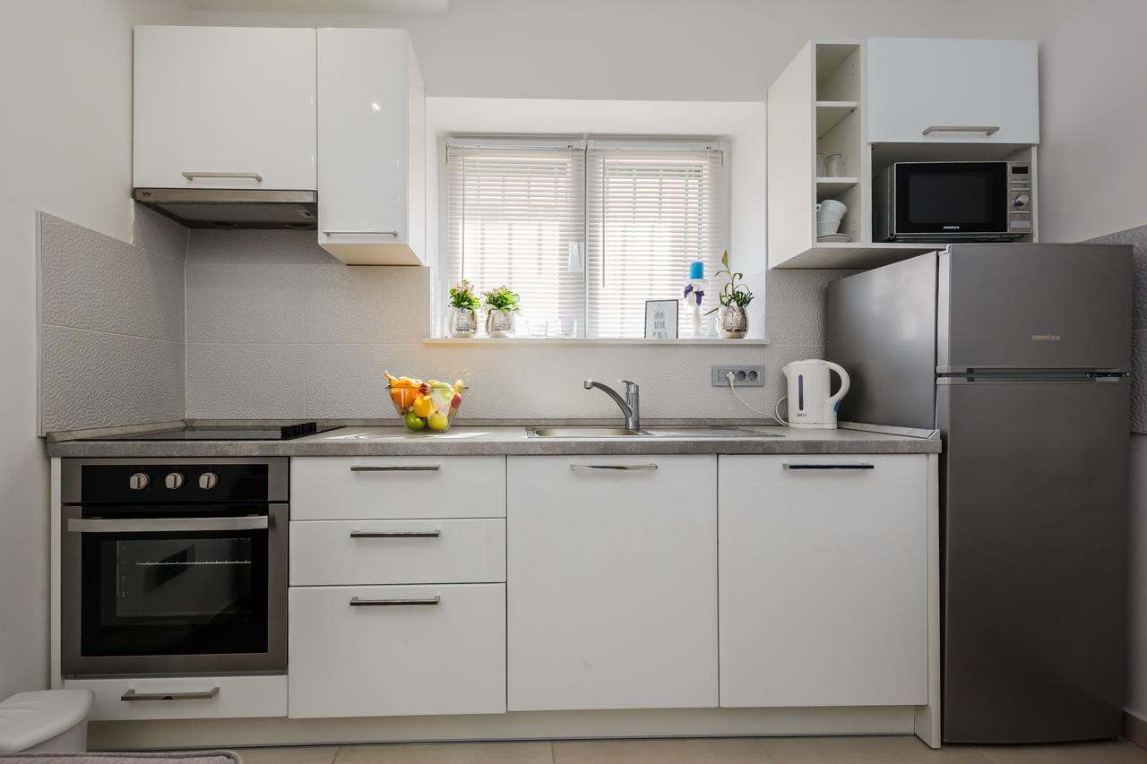 Apartment Emica Split Bagian luar foto