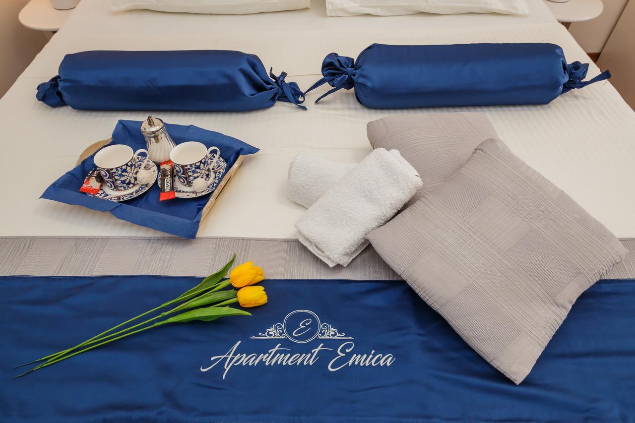 Apartment Emica Split Bagian luar foto