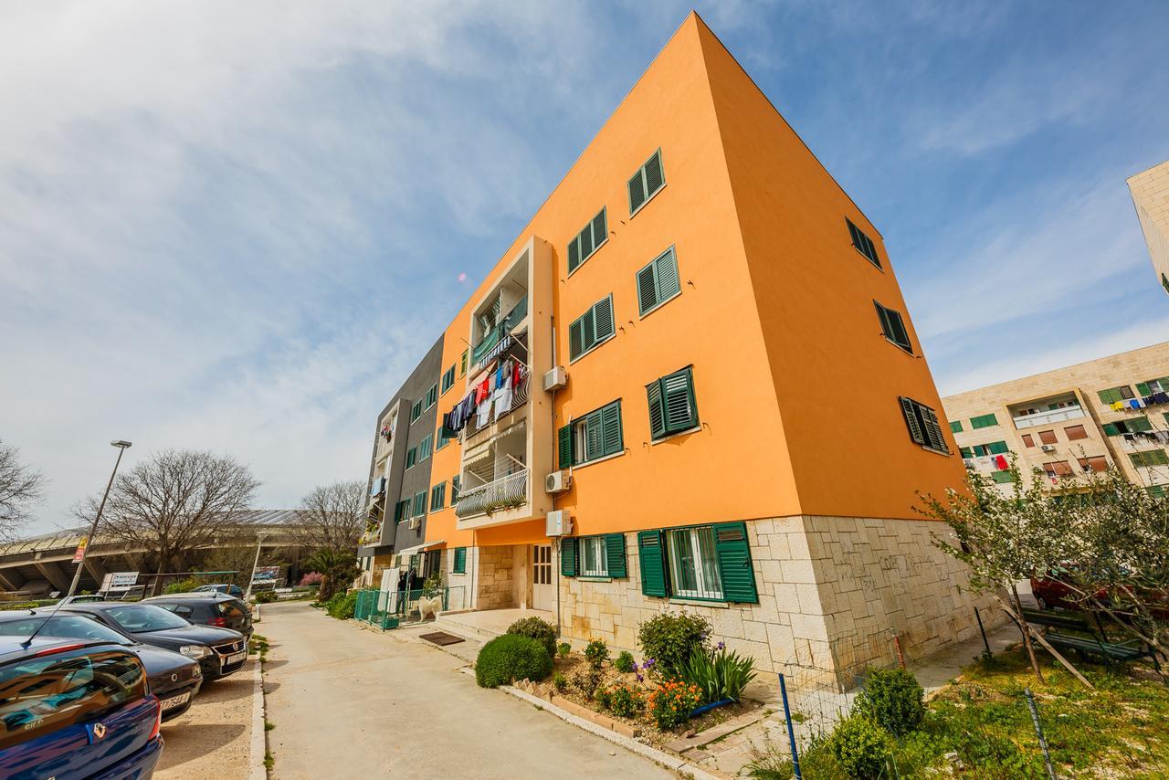 Apartment Emica Split Bagian luar foto