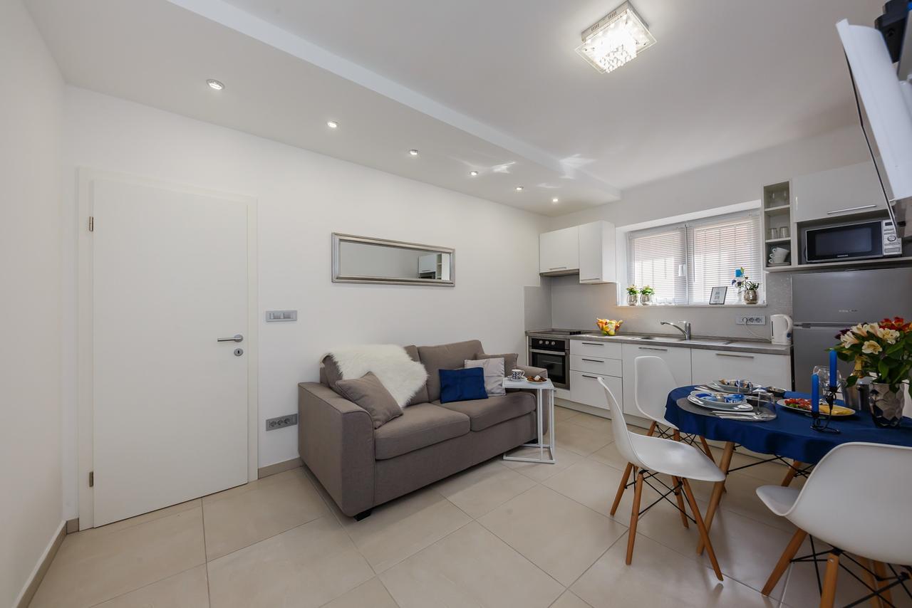 Apartment Emica Split Bagian luar foto